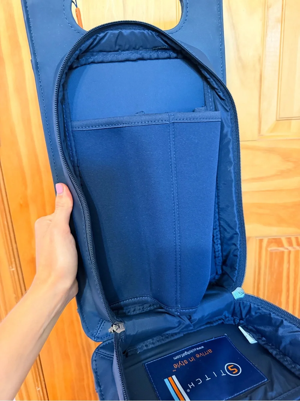 Blue Neoprene Wine Bottle Carrier Tote - Stylish Insulated Carrying Case